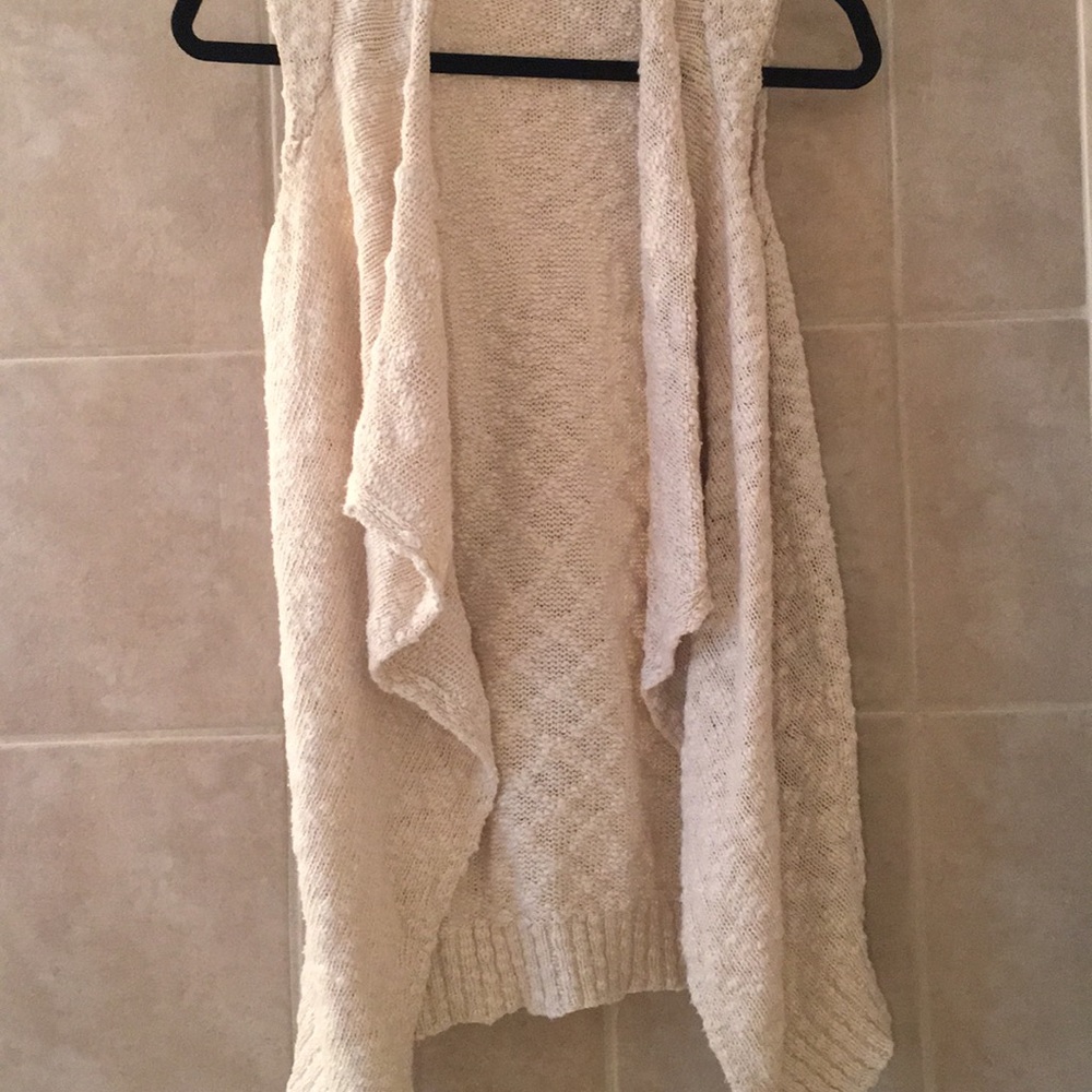 Vest - Picture 2 of 3